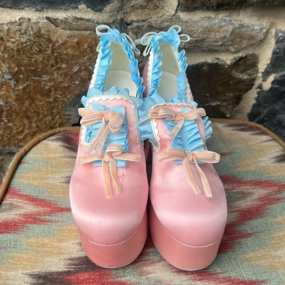 Sugar Thrillz Pastel Pink Platform Heels – Size 9M – Blue Ruffle Trim Velvet Bow